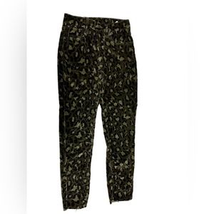 Levi’s Premium, Camo print pants , 26-25